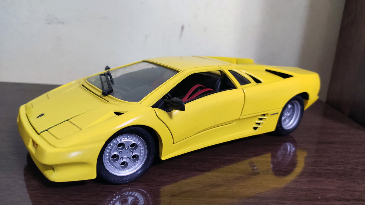  1990  LAMBORGHINI DIABLO 1:18